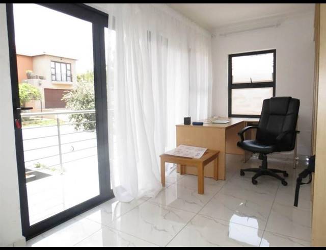 5 BEDROOM HOUSE FOR SALE IN GREENSTONE HILL